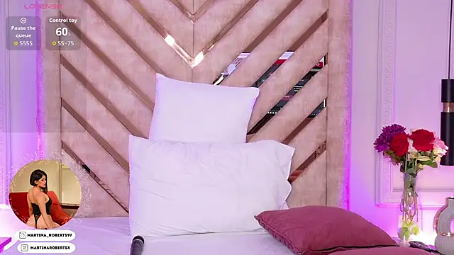 Martina-Roberts- webcam