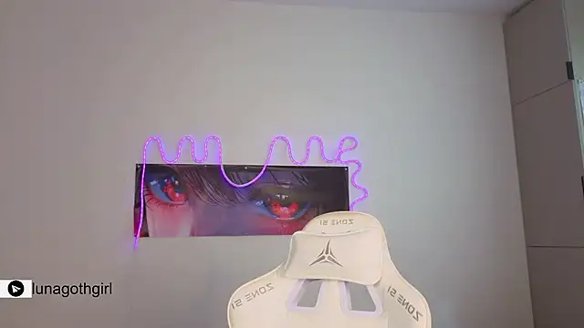 IamLuna2006 webcam