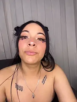 cristal__violetaa webcam