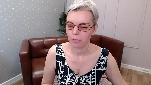 cutie_erikaa1 - Cutie_Erikaa1's free webcam