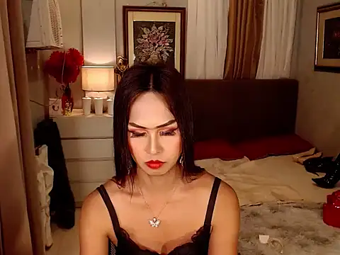 Nathalieheartt webcam