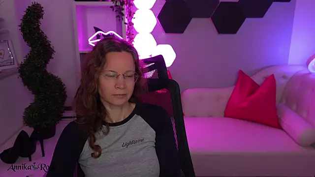 AnnikaRose webcam