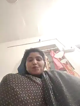 Webcam Model (LUCKY_cut)  is live.Free join now!