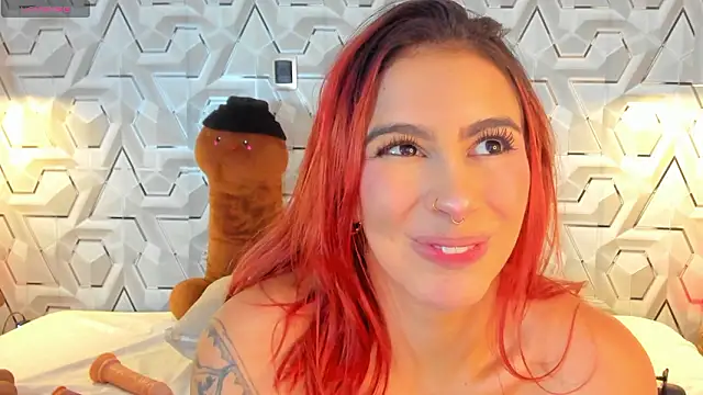 sophiee_hill - Sophiee_Hill's free webcam