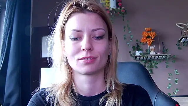 karo123421 - Karo123421's free webcam - UK Sex Cams