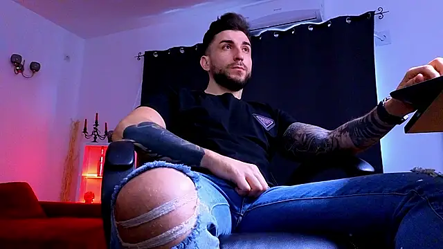 MightyAaron66 webcam