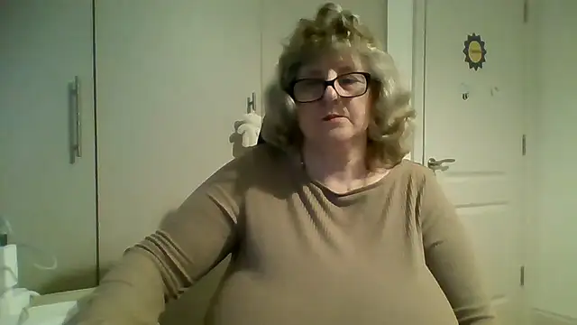 NoraJohnson6 webcam