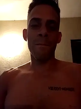 Chiquitoperopeligroso4 webcam