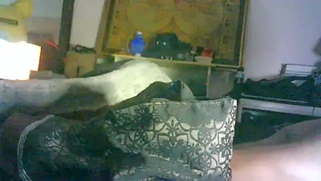 ON3YOULLN3VER_FIR3 webcam