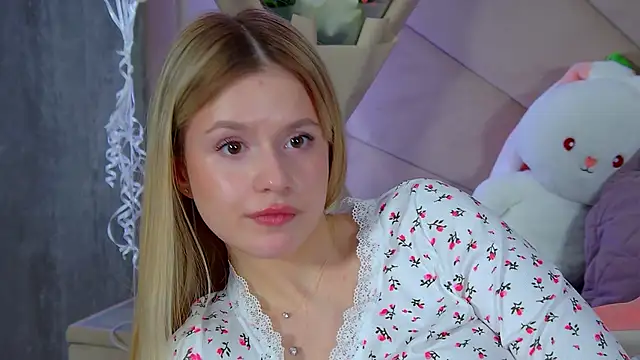 MilanaBalmain webcam