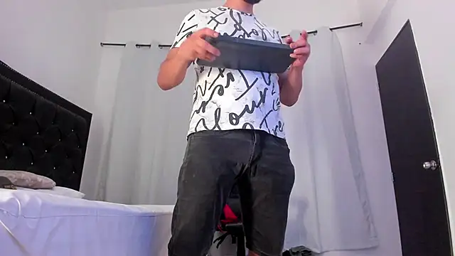 LucasBeaumont webcam