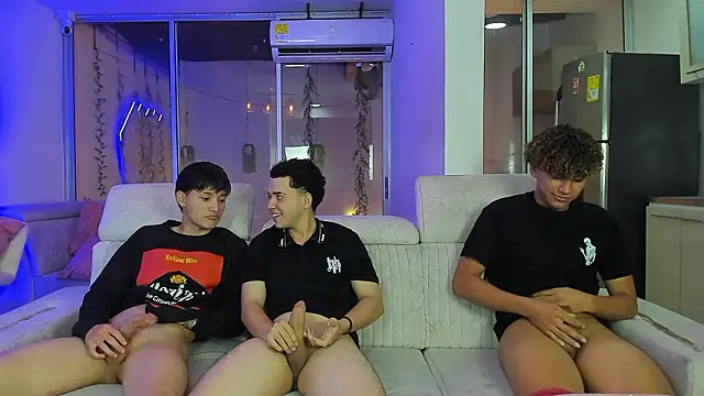 Houseofwarrios webcam