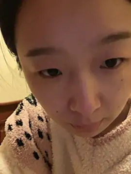 美女Qrooo在线直播