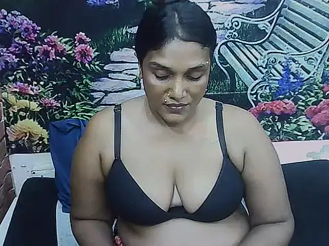IndianSexyLady20 webcam
