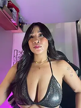 AsianMilfSheryl webcam