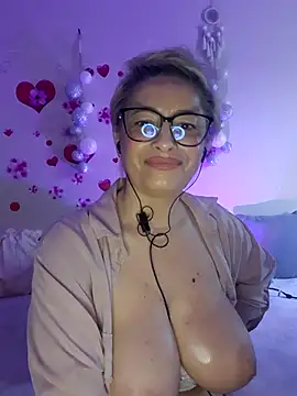 BellaBellaHot webcam