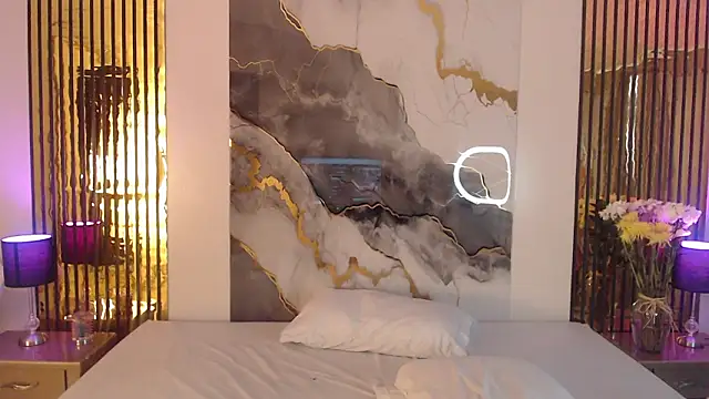 MiticaBrennet_ webcam