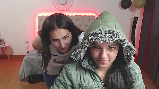 sharon_and_sharit webcam