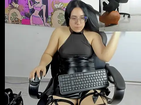 queen_findom1 webcam