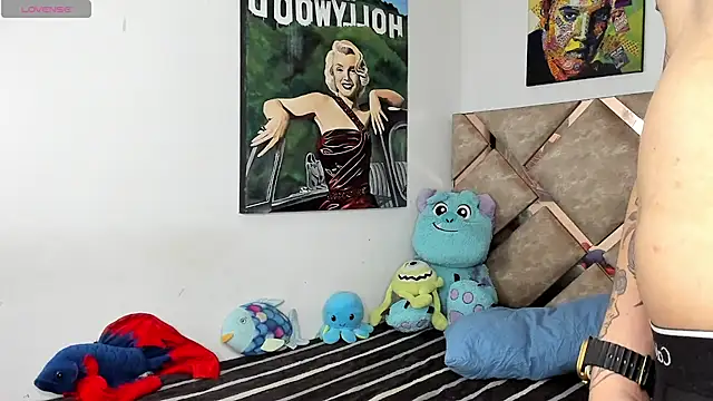 logan_smith02 webcam