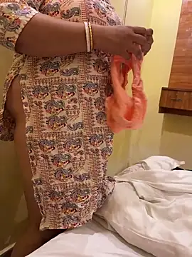 hornymommy999 webcam