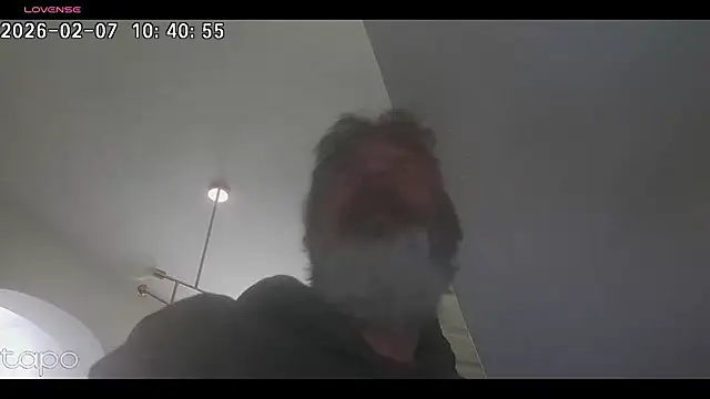 Reza_3hands_of_ webcam