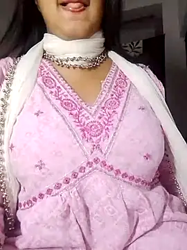 Webcam Model (Babe_Doll04)  is live.Free join now!