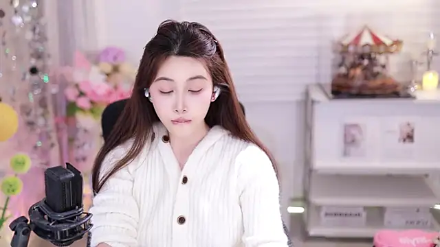 美女SleepArtist在线直播