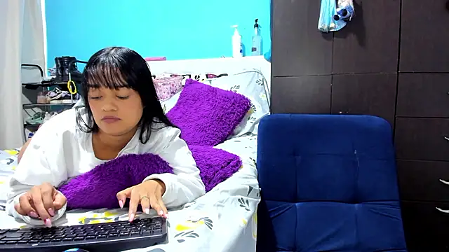 LazyandSniffer28 webcam