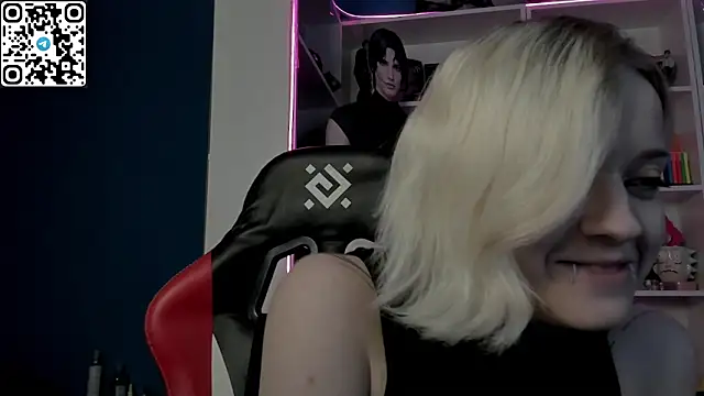 Holy_Mistress_S webcam