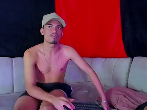 BrownieLoverss webcam