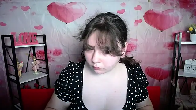 NeonilaLisova webcam