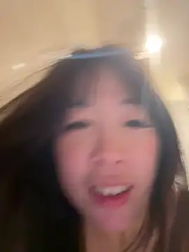 美女yourkeer在线直播