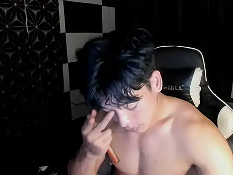 AsianHotBODYY webcam