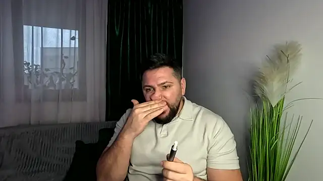 gold_alpha_boy - Gold_Alpha_Boy's free webcam