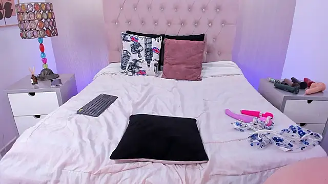 VeronicaBlake webcam