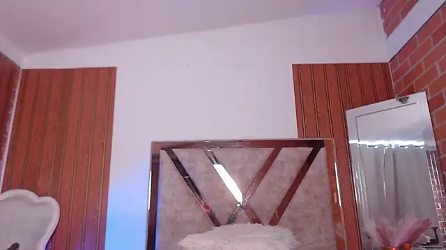 AGATHAA_WHITE webcam