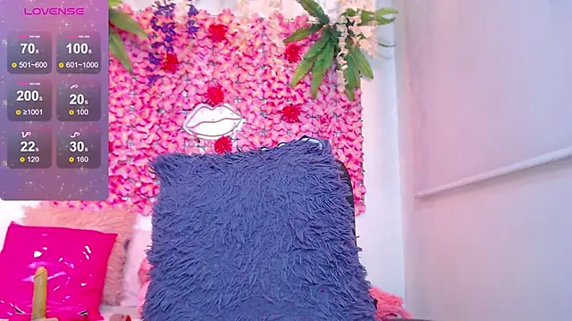 BLONDE_SEXYHOT webcam