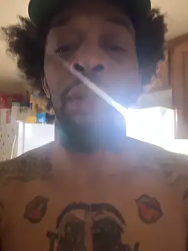 thefreakscomeoutatnight webcam