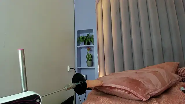 ChloeeMiller__ webcam