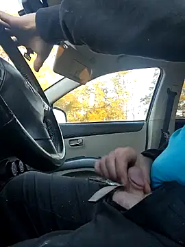 Hotredheadandtoungelasher webcam