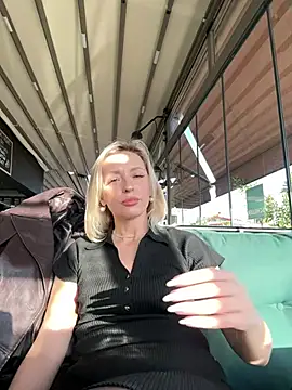 Webcam Model (VikaBunny1)  is live.Free join now!