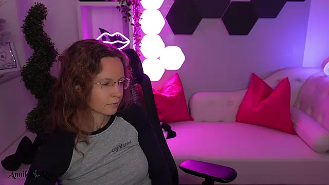 AnnikaRose webcam