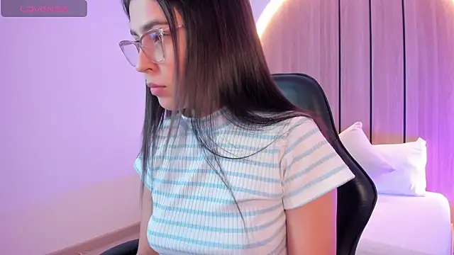 desireee_ - Desireee_'s free webcam - UK Sex Cams