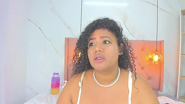 Belle_Brunette webcam