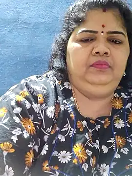 tamilthanushri webcam