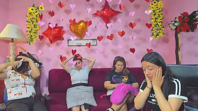 lesbiancuple - Lesbiancuple's free webcam - UK Sex Cams