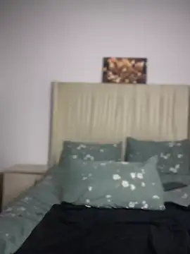 BhadBhad_Kitty webcam