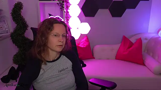 AnnikaRose webcam
