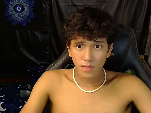 hugekenbigcock webcam